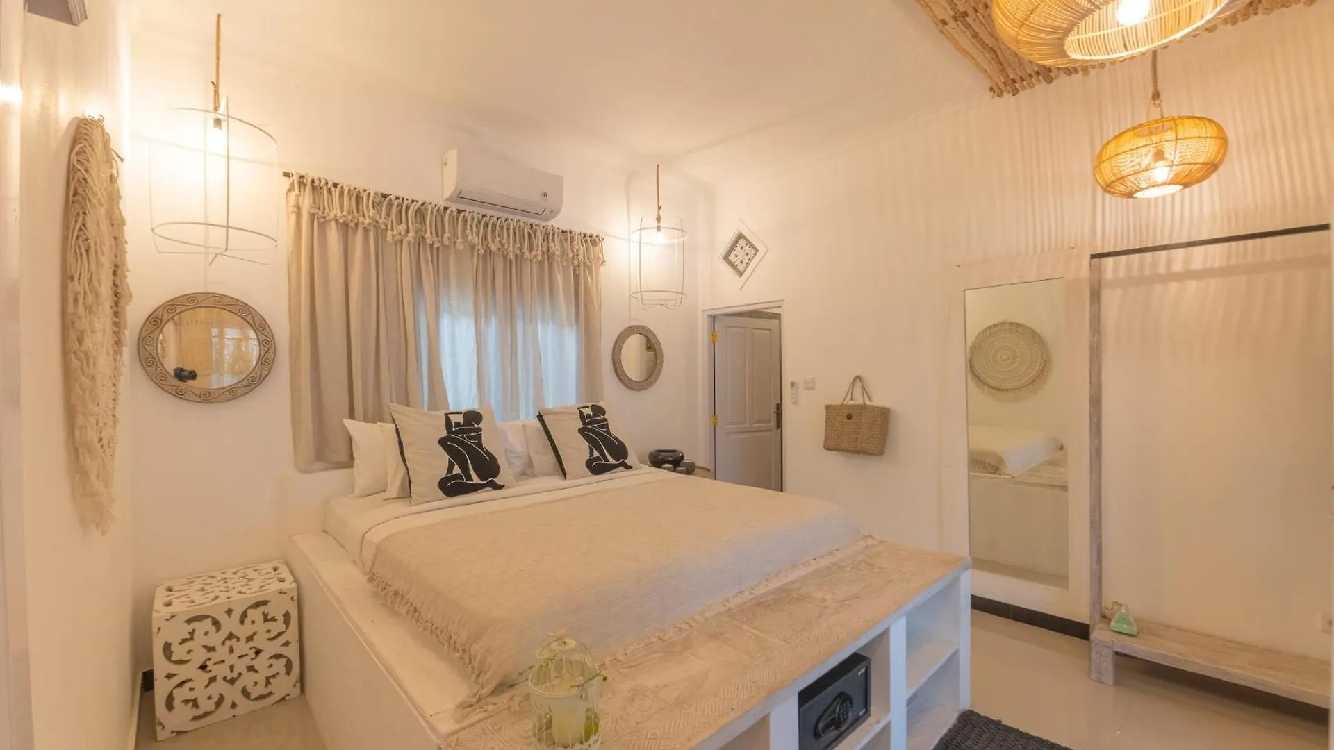 Villa Smile With Private Pool سمينياك إندونيسيا